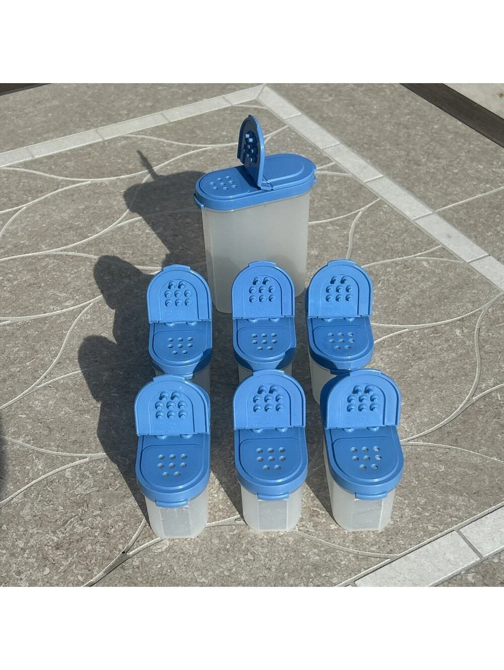 Vtg Tupperware Set of 7 Modular Mates Spice Shaker Containers 1843/1845 Blue Lid
